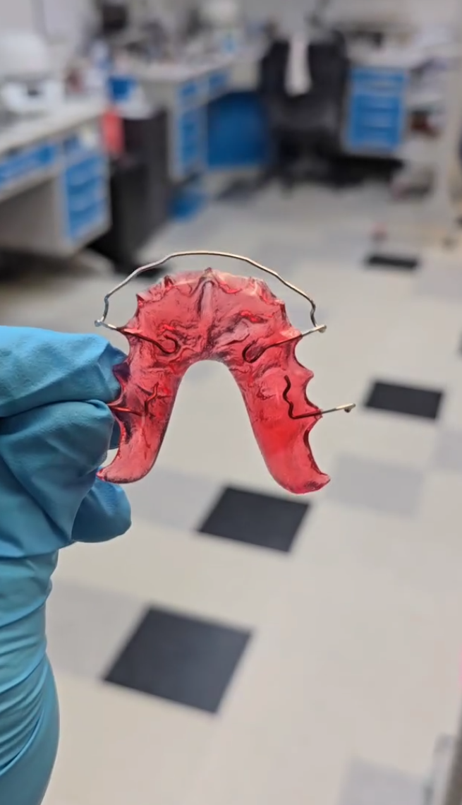 Hawley Retainer